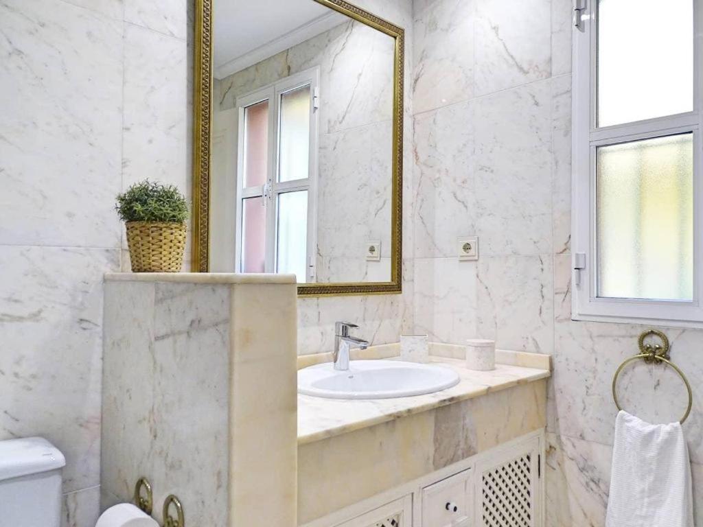 Beyourself By Sevillaluxurysuites エクステリア 写真